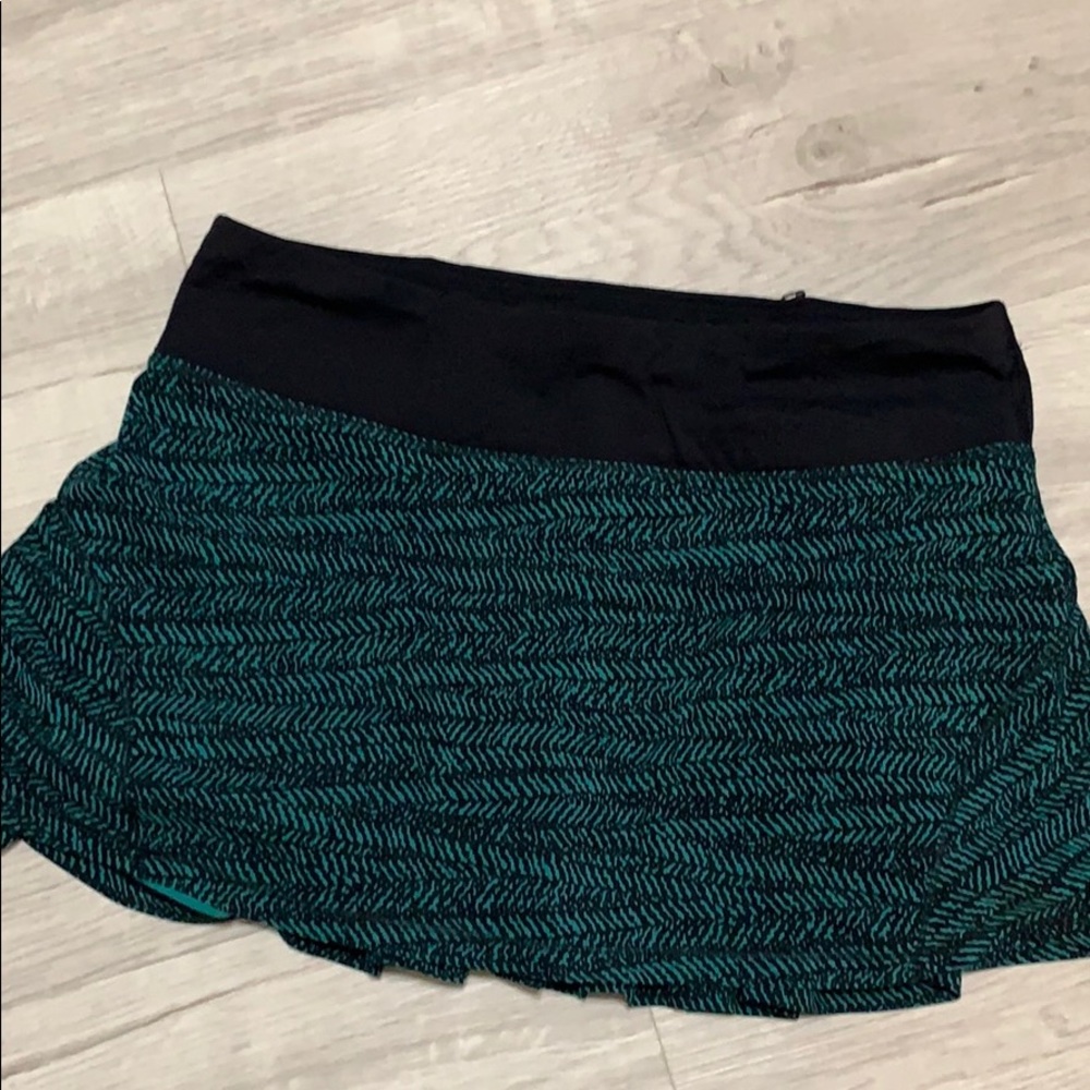 Lululemon skirt size 8regular